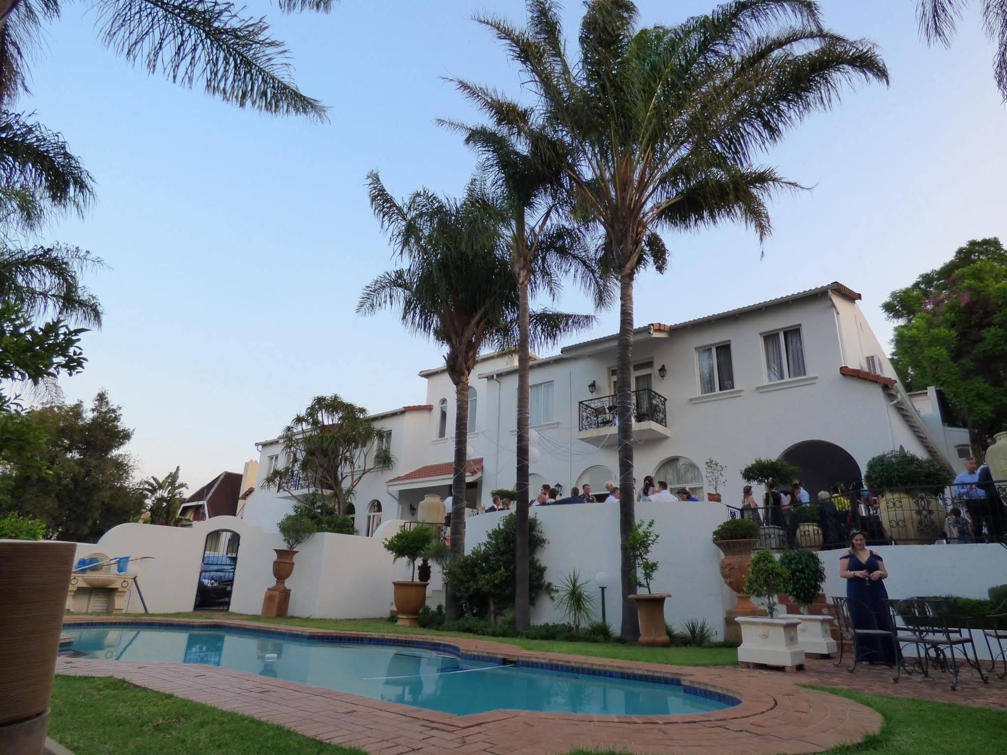 Capital House Boutique Hotel Pretoria-Noord Buitenkant foto