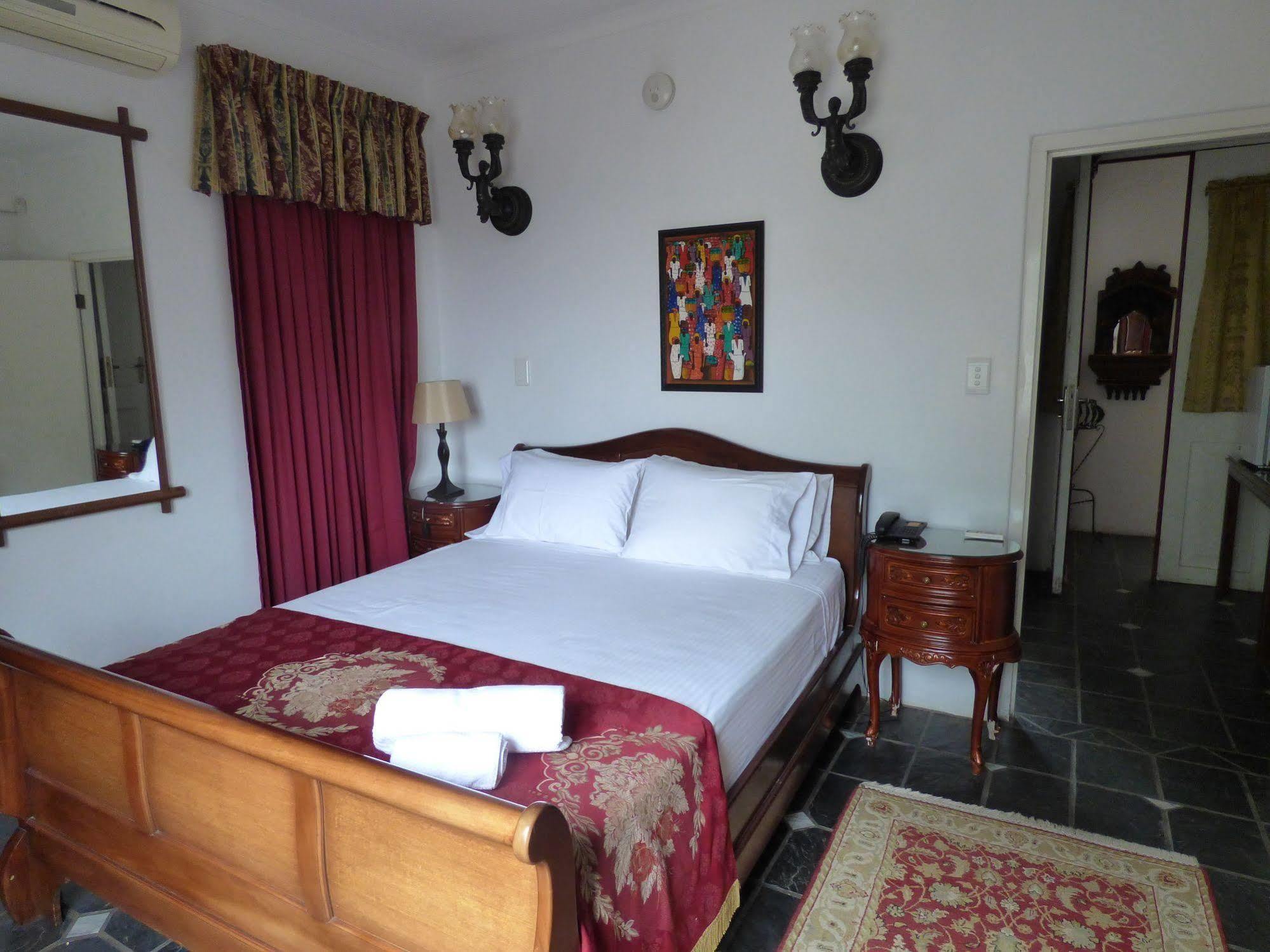 Capital House Boutique Hotel Pretoria-Noord Buitenkant foto