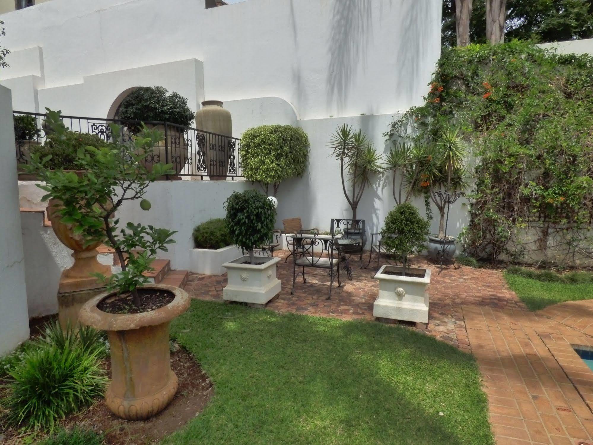 Capital House Boutique Hotel Pretoria-Noord Buitenkant foto